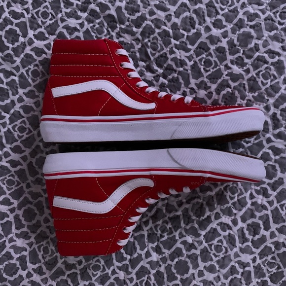 RED VANS SIZE 6.5 - Picture 2 of 4